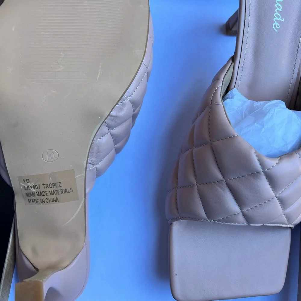 Heels - Picture 2 of 2